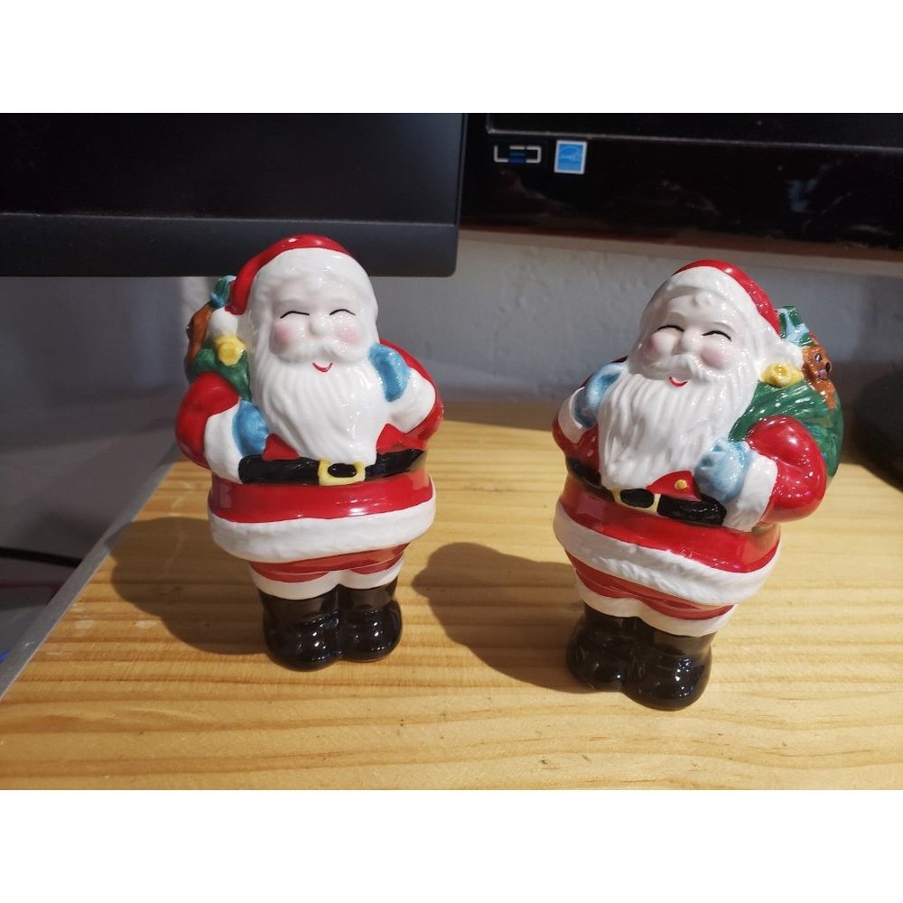 Santa Claus salt and pepper set